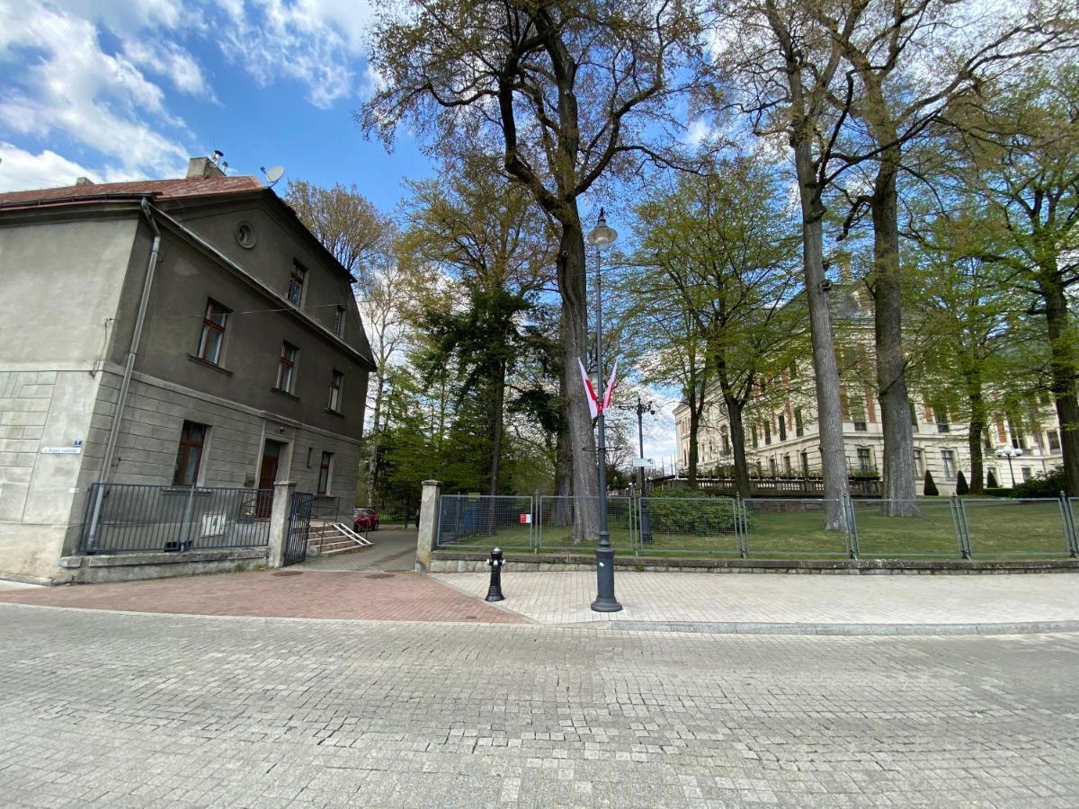 Apartament Przy Zamku Pszczyna Esterno foto